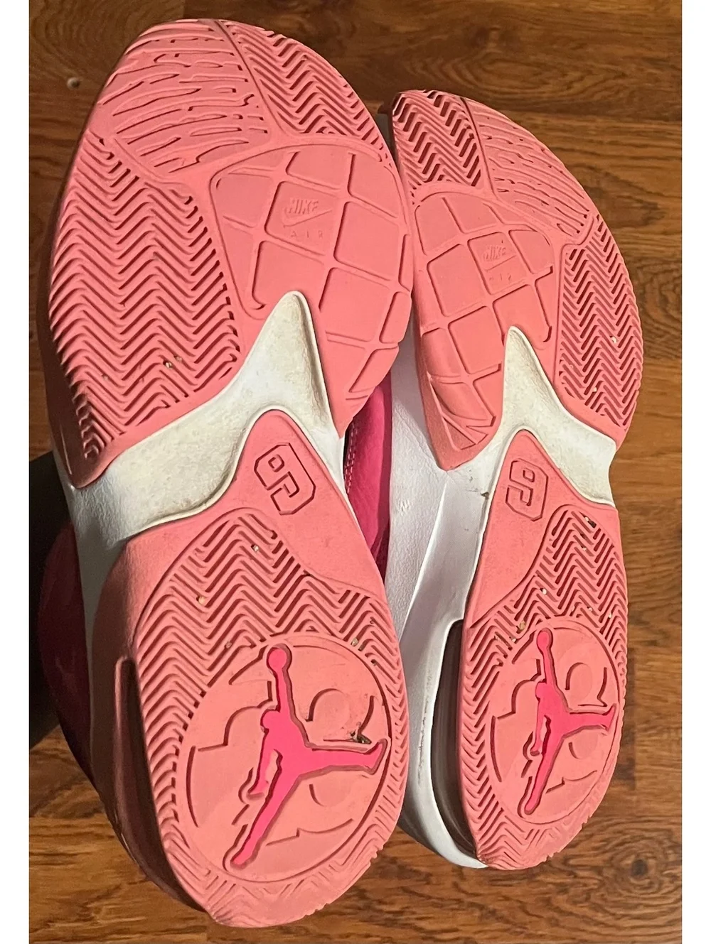 jordan max aura 3 black pinksicle Kids 6Y Pink Shoes